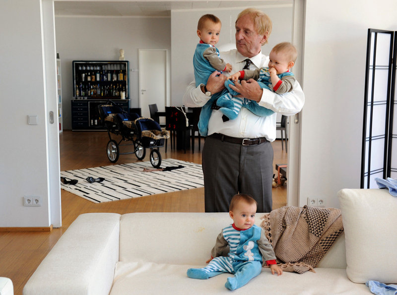 Ein Drilling Kommt Selten Allein 2 Ein Drilling Kommt Selten Allein 2