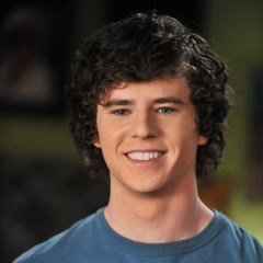 Charlie McDermott