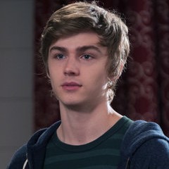 Miles Heizer