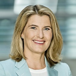 Tina Hassel