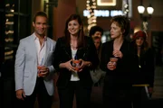 THE STARTER WIFE (THE SERIES) -- "The Forty-Year-Old Virgin Queen" Episode 1001 -- Pictured: (l-r) Chris Diamantopoulos as Rodney, Debra Messing as Molly Kagan, Judy Davis as Joan McAllister -- USA Network Photo: Isabella Vosmikova