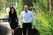 Thorsten (47) und Alexandra Legat (49) beim Einzug in das Sommerhaus