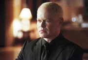 Damien Darhk (Neal McDonough)