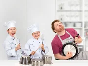 Chefköche Marwin, Nils und ihren Assistenten Roland