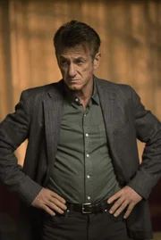 Sean Penn (Tom Hagerty)