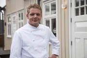 Philipp (20) hofft, die neuen Ideen für das Café kommen bei den Isländern gut an.