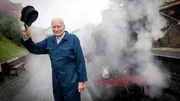 Peter's Great Rail Restoration: Presented by Peter Snow, (Llangollen)