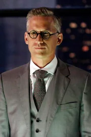Daniel Whitehall (Reed Diamond)