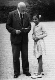 Theodor Körner und Cherica in Mürzsteg. (ca. 1952)
