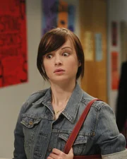 Season 1: Jenna Hamilton (Ashley Rickards)