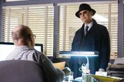 Glen Carter (Clark Middleton, Rückansicht), Red (James Spader)