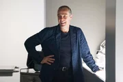 Holden Radcliffe (John Hannah)