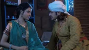Kaiser Jalal Akbar (Rajat Tokas, re)
Königin Jodha Bai (Paridhi Sharma, li)