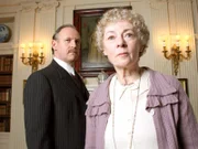 Hubert Curtain (Peter Davison), Miss Marple (Geraldine McEwan)
