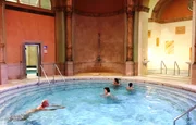 Thermalwasserquelle im Friedrichsbad Baden-Baden.