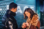 Adam Rodriguez (Bobby Talercio), Ana Ortiz (Hilda).