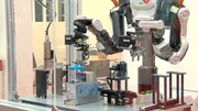 Roboter in der Industrie - immer mehr Aufgaben werden von Maschinen übernommen.