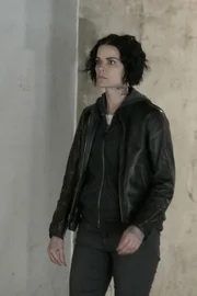 Kann Jane (Jaimie Alexander) dem Schatten aus ihrer Vergangenheit, Oscar, trauen?