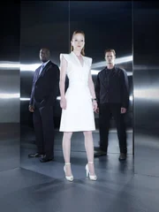 (2. Staffel) - TERMINATOR: S.C.C.: James Ellison (Richard T. Jones, l.), Cromartie (Garret Dillahunt, r.) und Catherine (Shirley Manson, M.) ...