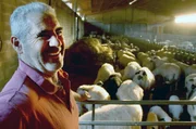 Der Züchter Alonso Santos de Pedro ist in Fariza stolz auf seine artgerecht lebenden Milchschafe.