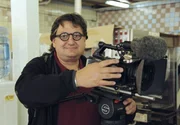 MDR Fernsehen RUSSLANDS SEELE - RUSSLANDS STOLZ, "Film von Thomas Junker", am Montag (21.11.11) um 19:50 Uhr.
Wodkaproduktion in Zlatoust - Thomas Junker beim Dreh
(Foto kann für alle Folgen verwendet werden)