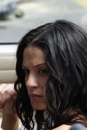 Navi Rawat (Theresa).