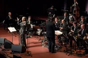 Die hr-Bigband mit Patti Austin.