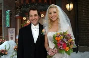 Schönster Tag ihres Lebens: Phoebe (Lisa Kudrow, r.) und Mike (Paul Rudd, l.) ...