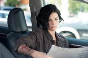 Die Suche nach ihrer Identität geht weiter: Jane (Jaimie Alexander) ...