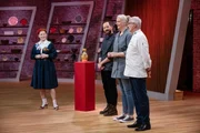 (v.l.n.r.) Enie van de Meiklokjes; Christian Hümbs; Bettina Schliephake-Burchardt; Günther Koerffer