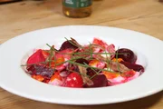 Rote Beete mit Eiern und Sardellen