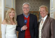 hr-fernsehen DAS GROSSE WUNSCHKONZERT, Moderation: Lutz Ackermann, am Sonntag (14.04.13) um 20:15 Uhr.
Judith, Lutz Ackermann und Mel.
