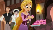 Flynn (Zachary Levi), Cassandra (Eden Espinosa), Rapunzel (Mandy Moore)