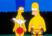 "Die Simpsons", "Die Gefahr, erwischt zu werden." Homer und Marge entdecken, dass ihr Liebesleben neuen Auftrieb erhält, wenn sie fürchten, dabei erwischt zu werden. Ein gemeinsames Abenteuer auf dem Minigolfplatz bringt die beiden in eine unmögliche Situation.