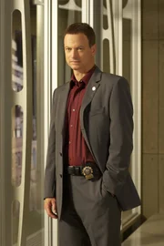 Mack Taylor (Gary Sinise)