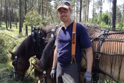 Marco Braunschweig mit seinen Rückepferden.