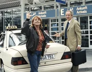 Senta Berger ist die Münchener Taxlerin "schnelle Gerdi" und Friedrich von Thun als ihr Ex.