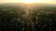 Luftbildaufnahme: der Nürnberger Hauptbahnhof.