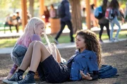 L-R: Jules Vaughn (Hunter Schafer), Rue Bennett (Zendaya)
