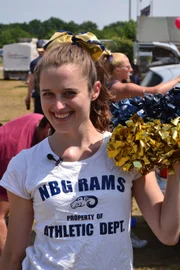 BR-Reporterin Mira als Cheerleaderin.