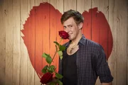 Über versteckte Kameras ist der Zuschauer bei diesen ersten Dates hautnah dabei, wenn Frauen- und Männerherzen vor Aufregung ein Stück höher schlagen ...