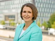 PHOENIX
PHOENIX - DER EREIGNIS- UND DOKUMENTATIONSKANAL VON ARD UND ZDF - Michaela Kolster
Michaela Kolster (ZDF) PHOENIX-Programmgeschäftsführerin
© PHOENIX/Thomas Kierok, honorarfrei - Verwendung gemäß der AGB im engen inhaltlichen, redaktionellen Zusammenhang mit genannter PHOENIX-Sendung bei Nennung "Bild: PHOENIX/Thomas Kierok" (S2). PHOENIX-Kommunikation, Tel: 0228/9584-196, Fax: -199, presse@phoenix.de