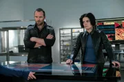 Sullivan Stapleton (Kurt Weller), Jaimie Alexander (Jane Doe).