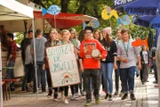 Auf dem Stadtfest trommeln die „Greenfields“ für eine gesunde Umwelt und sammeln Spenden für die Renaturierung des Flusses „Wiese“.