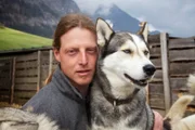 Martin Eigentler ist einer der erfolgreichsten Hundeschlittenführer Europas, er besitzt 24 Sibirische Huskies. Trainiert wird täglich.