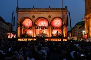 Stimmungsvolle Konzertatmosphäre bei Klassik am Odeonsplatz.