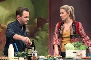 v.li.: Moderator Dennis Wilms und Foodcoach Jasmin Brandt.