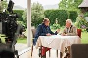 Peter Weck (r.) im Gespräch mit Otto Retzer