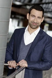Moderator Till Nassif.