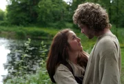 Diana (Erin Karpluk) und Ged (Shawn Ashmore).
